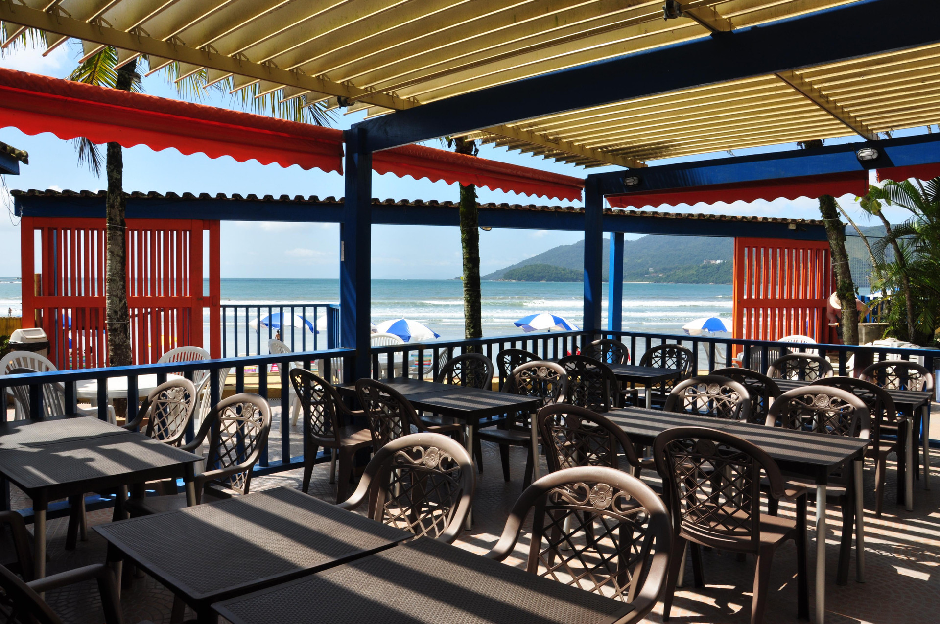 image-housing-carousel