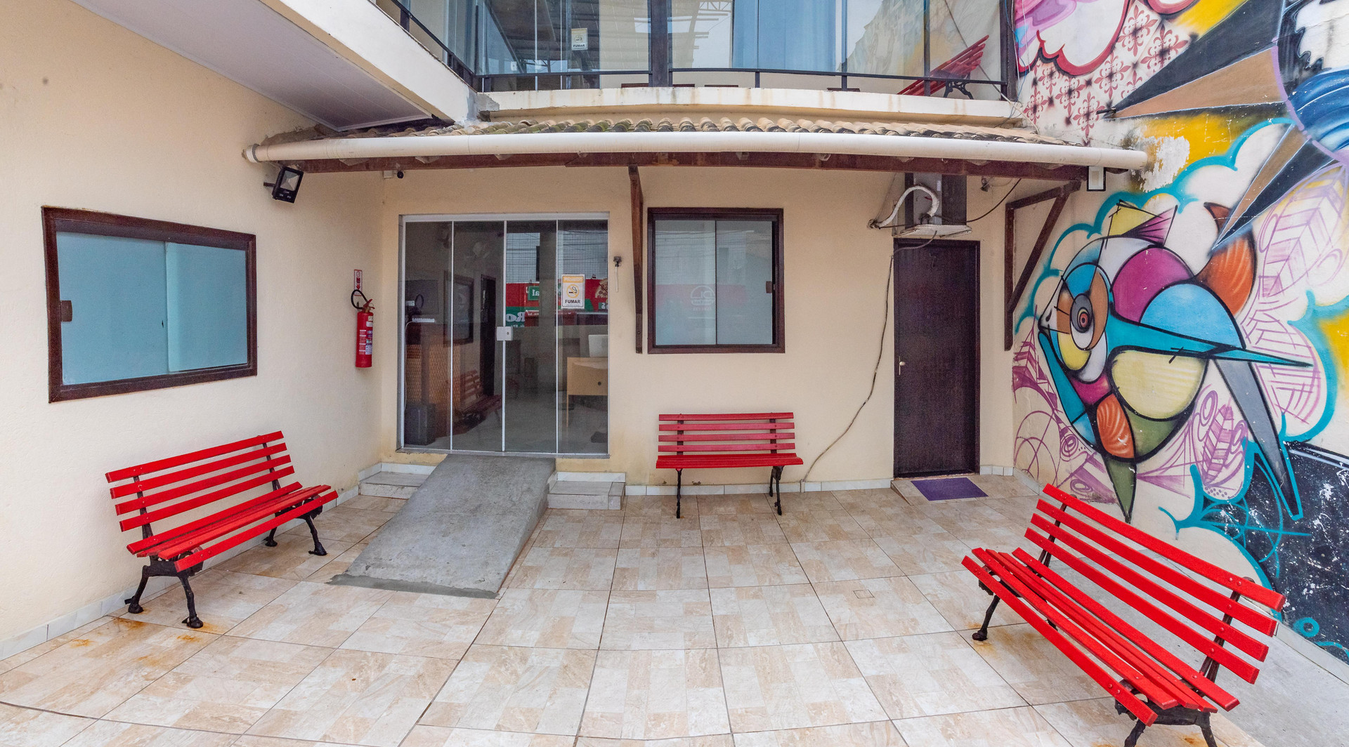 image-housing-carousel