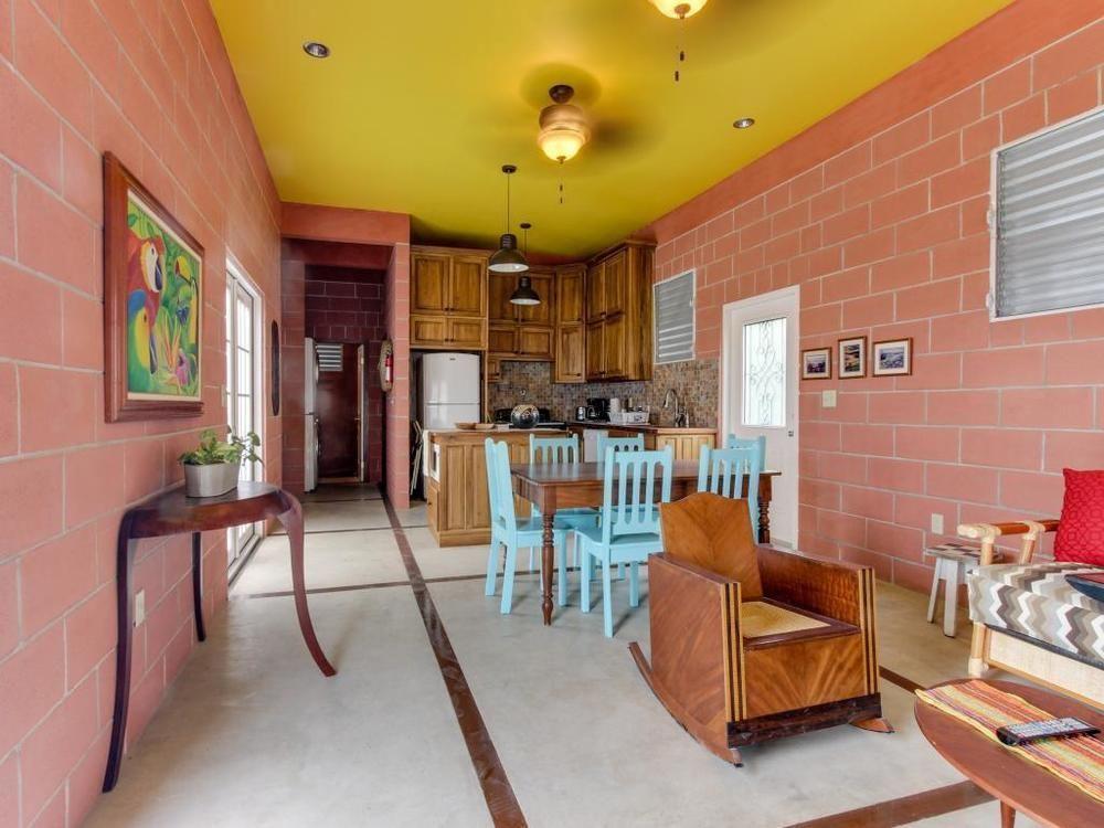 image-housing-carousel