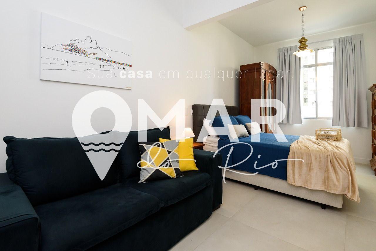 image-housing-carousel