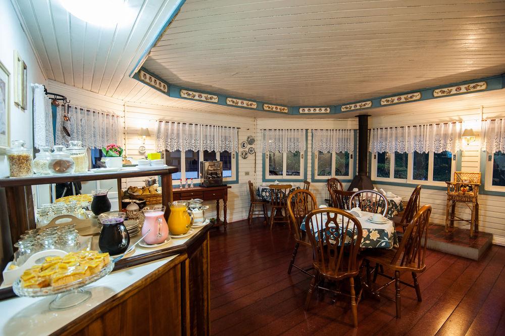 image-housing-carousel