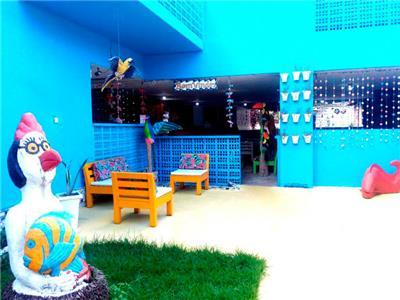 image-housing-carousel