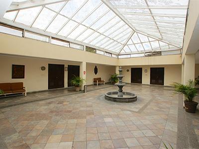 image-housing-carousel