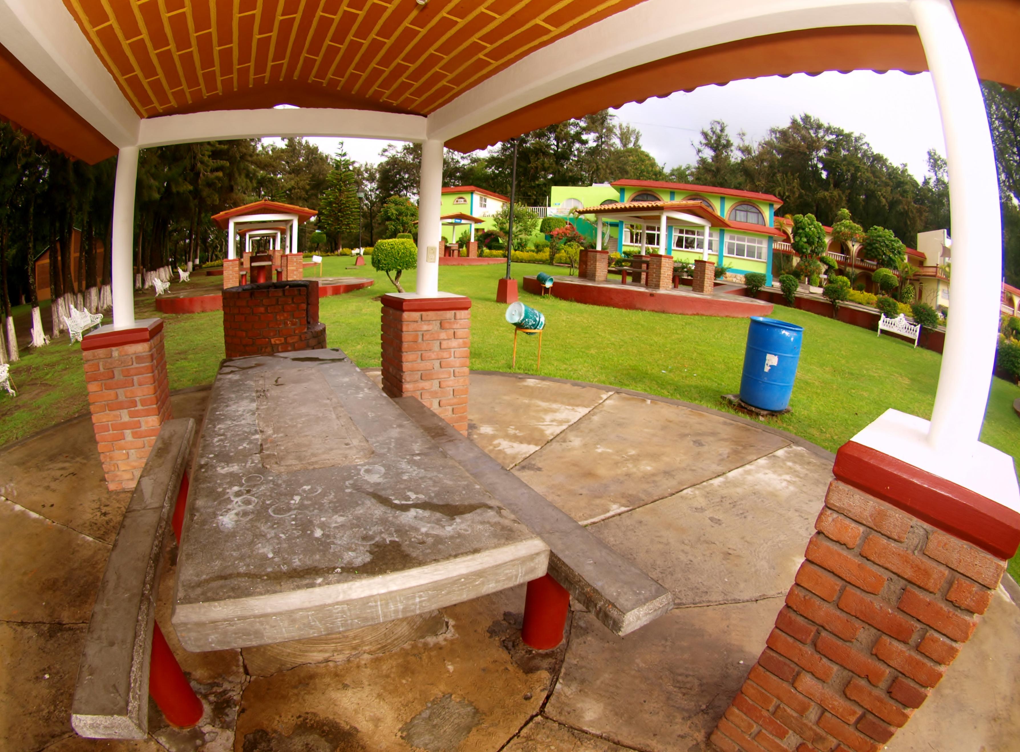 image-housing-carousel
