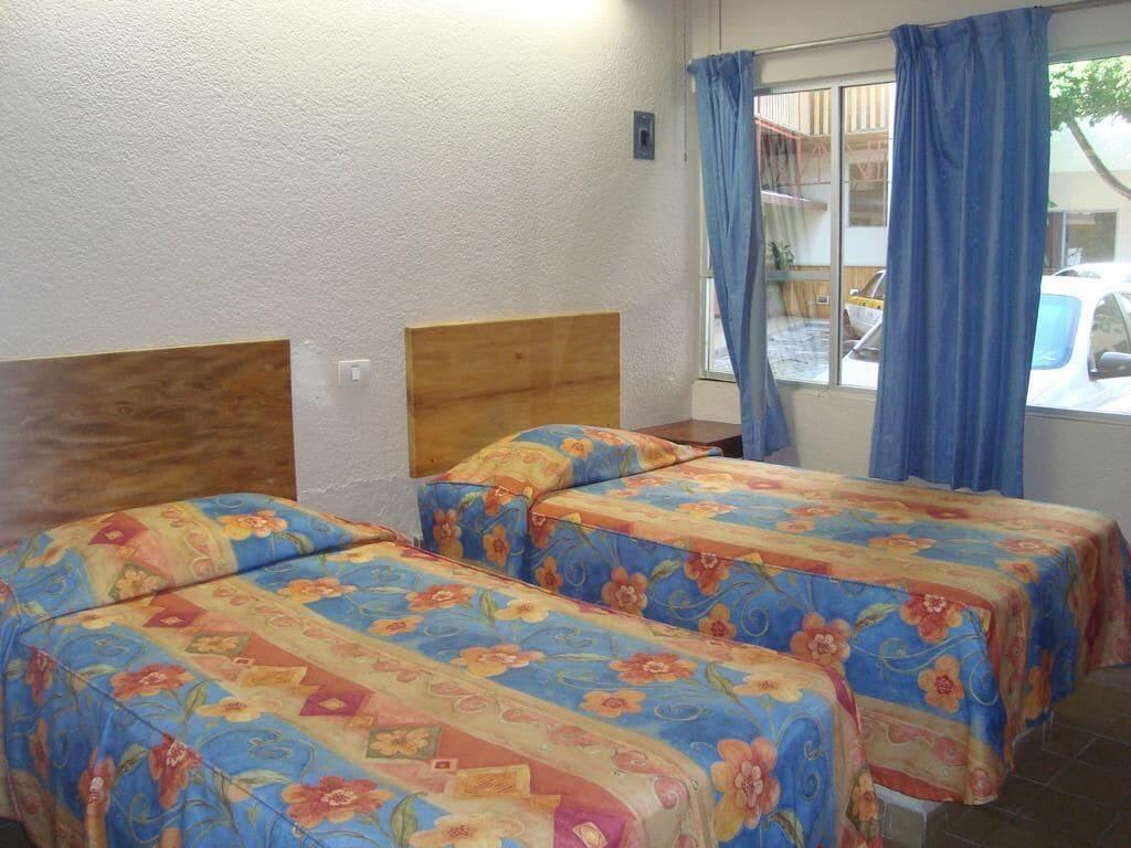 image-housing-carousel