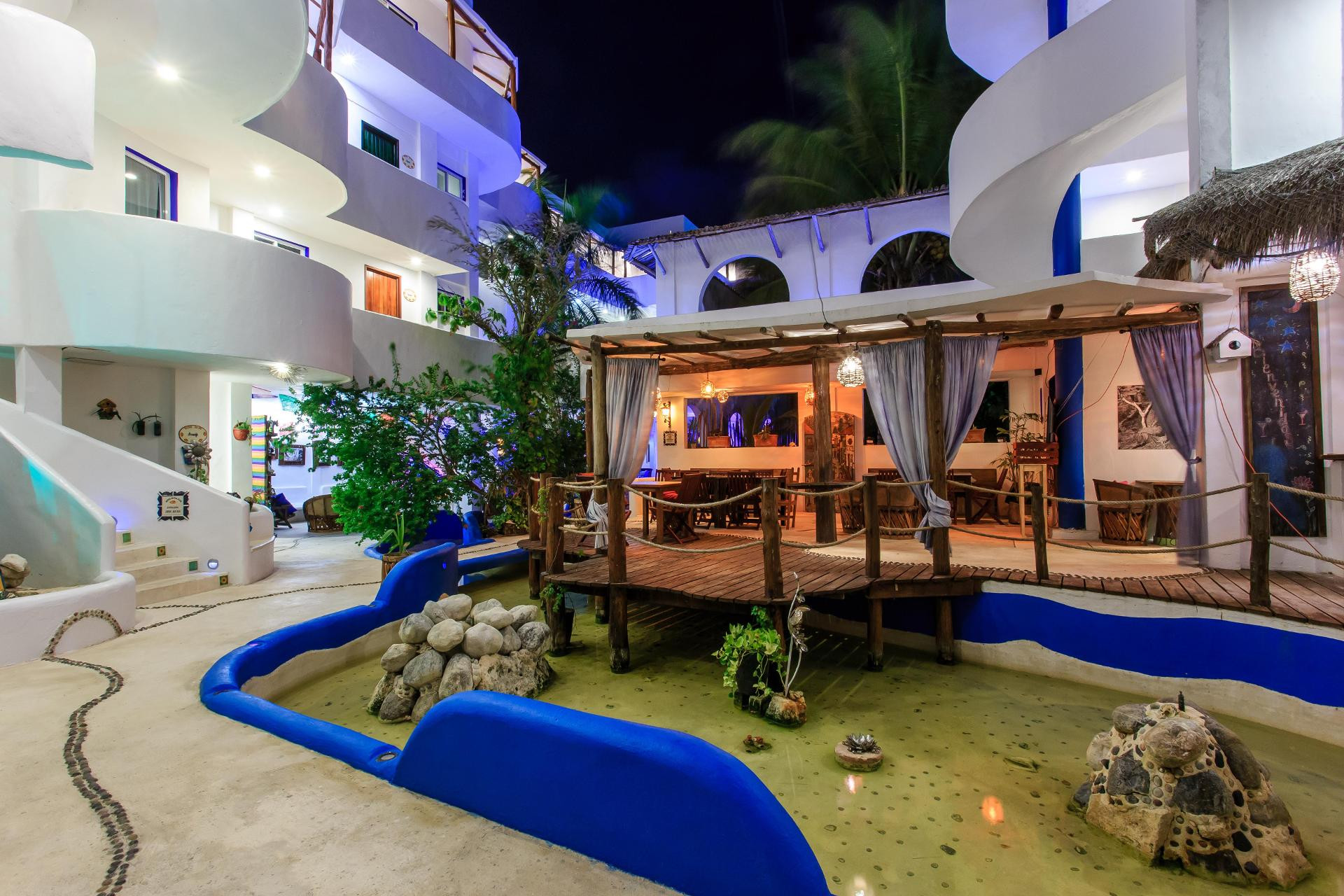 image-housing-carousel