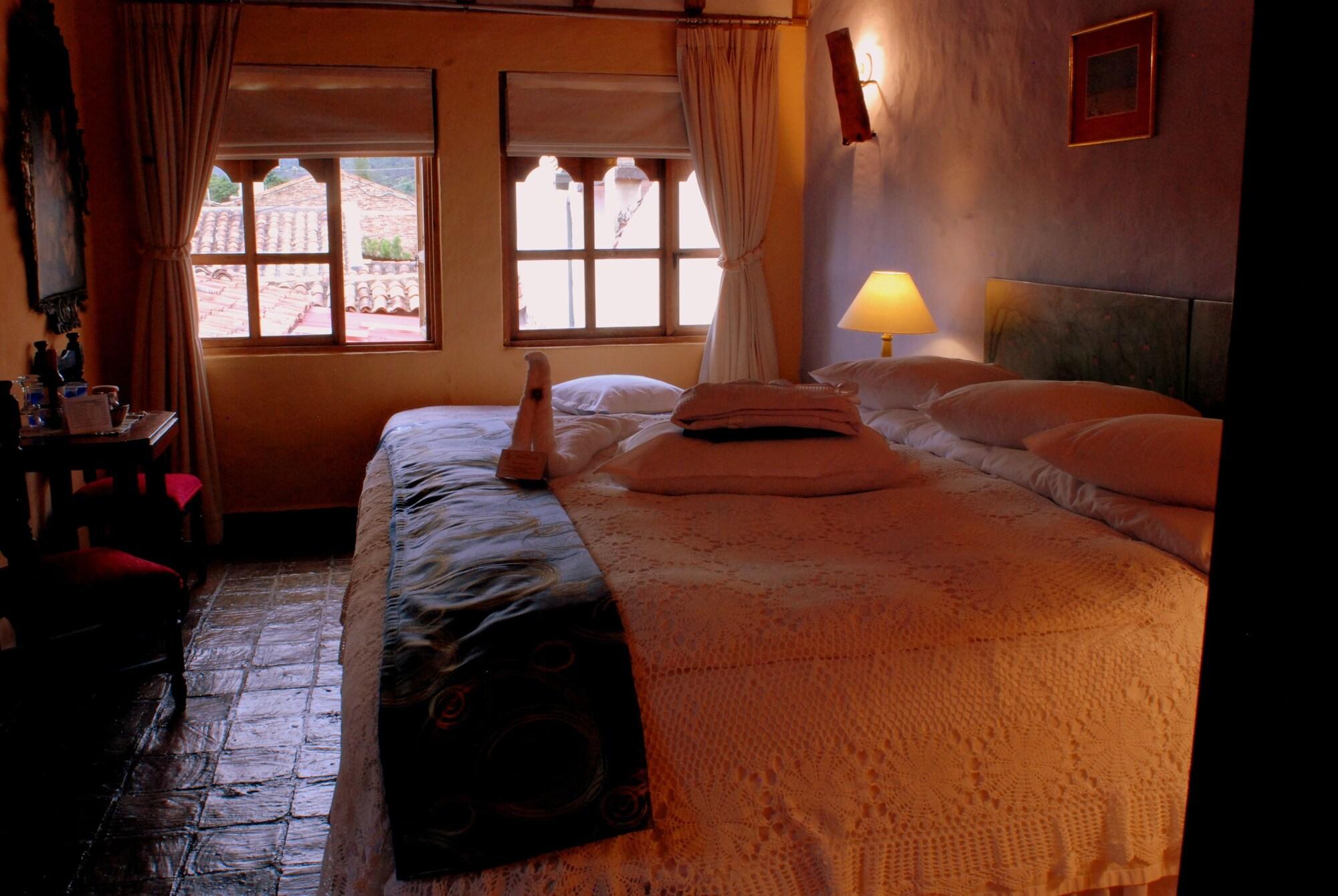 image-housing-carousel