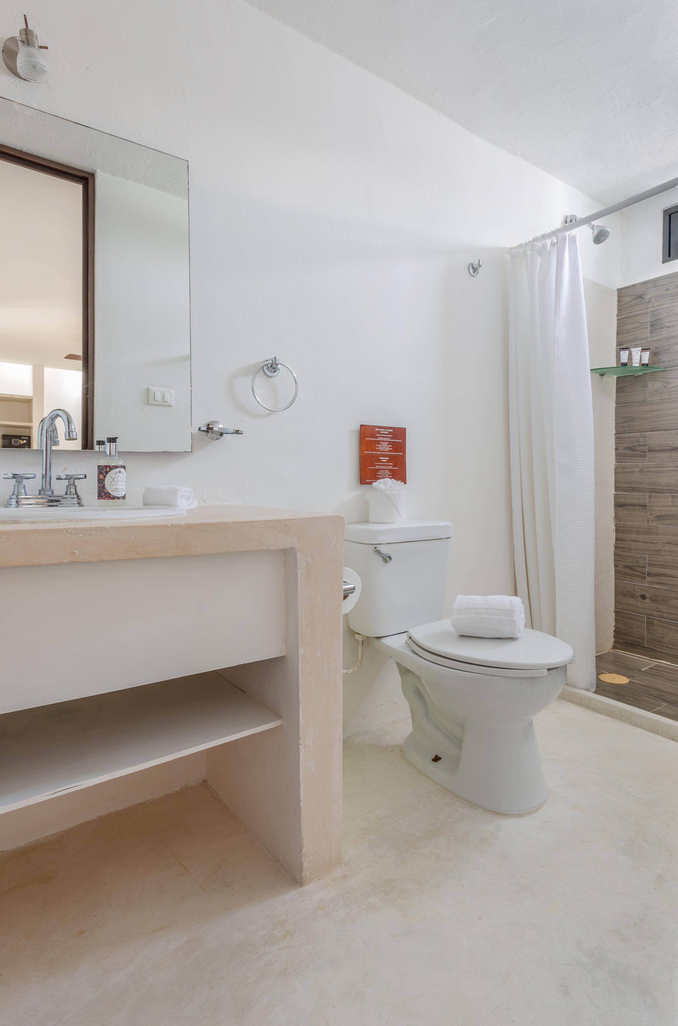 Suite Doble Master con Vista al Jardín
