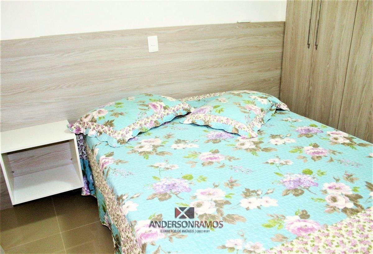 image-housing-carousel