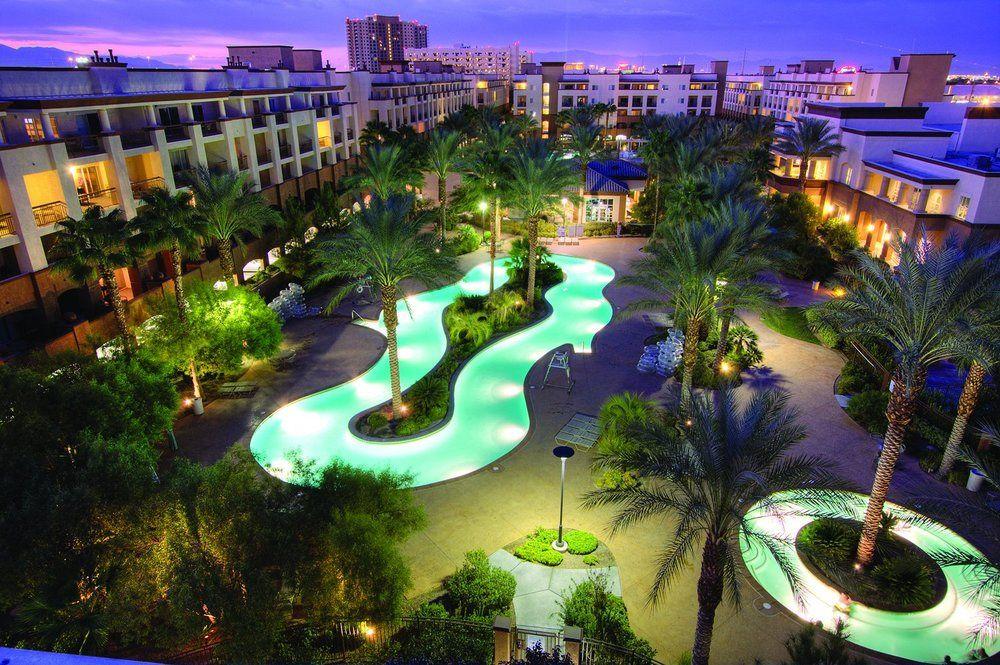 image-housing-carousel