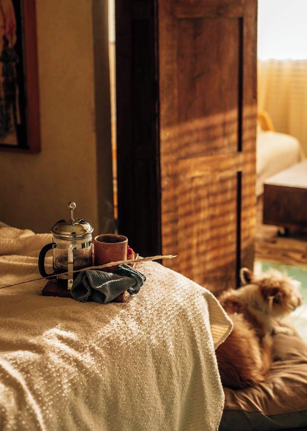 image-housing-carousel