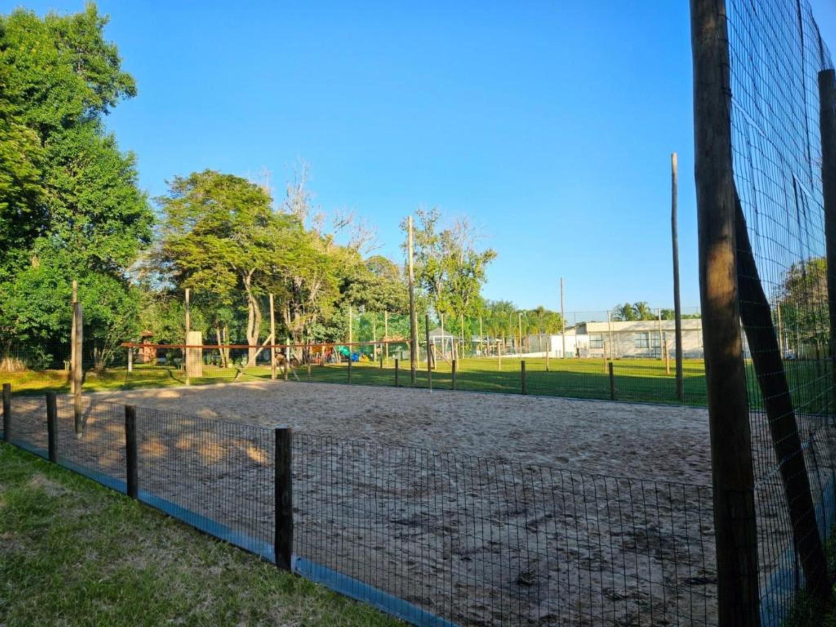 image-housing-carousel
