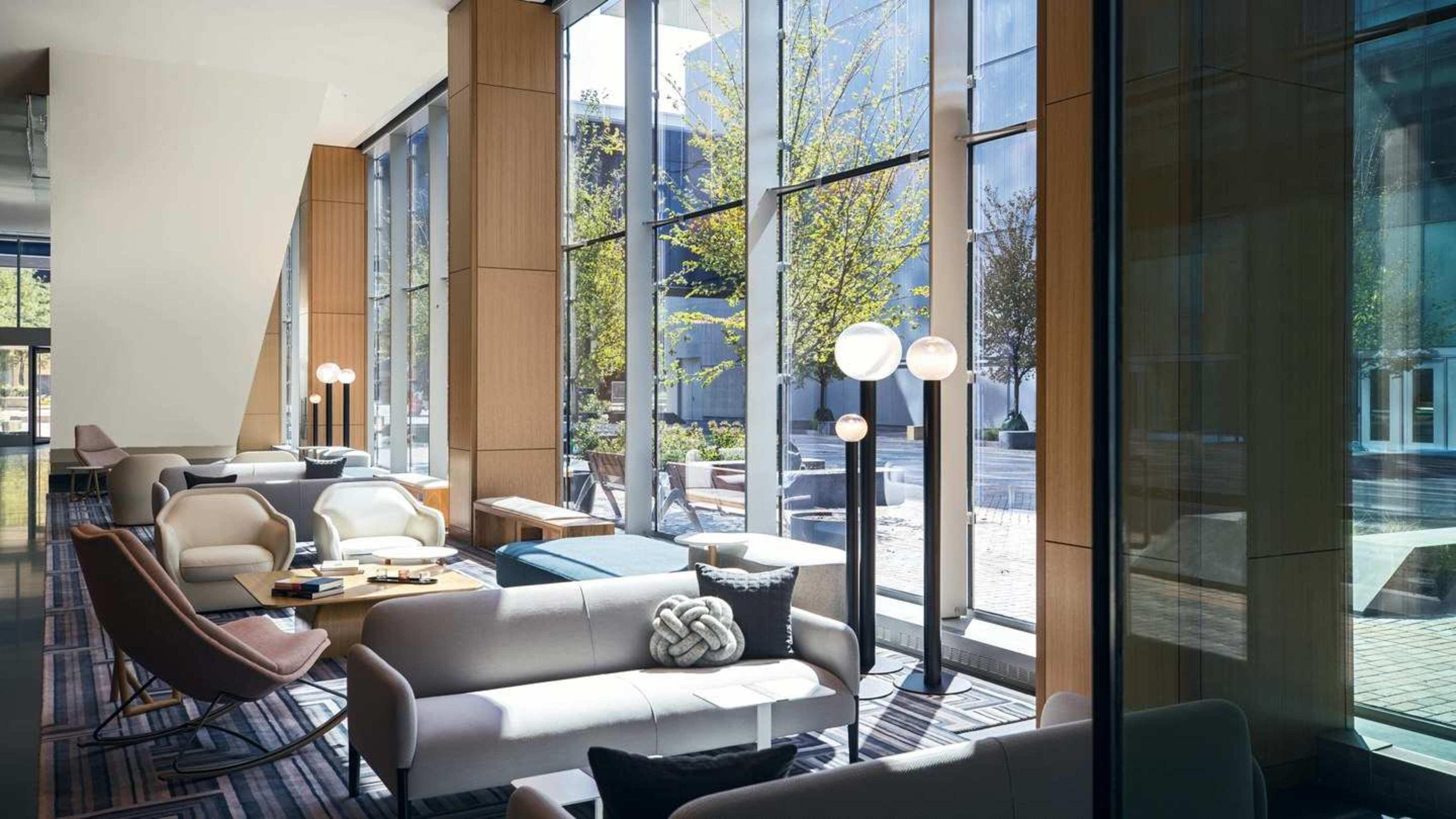 image-housing-carousel