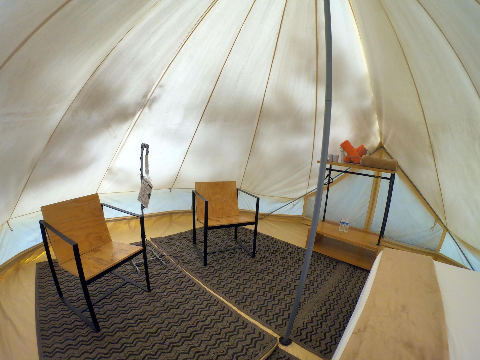 image-housing-carousel