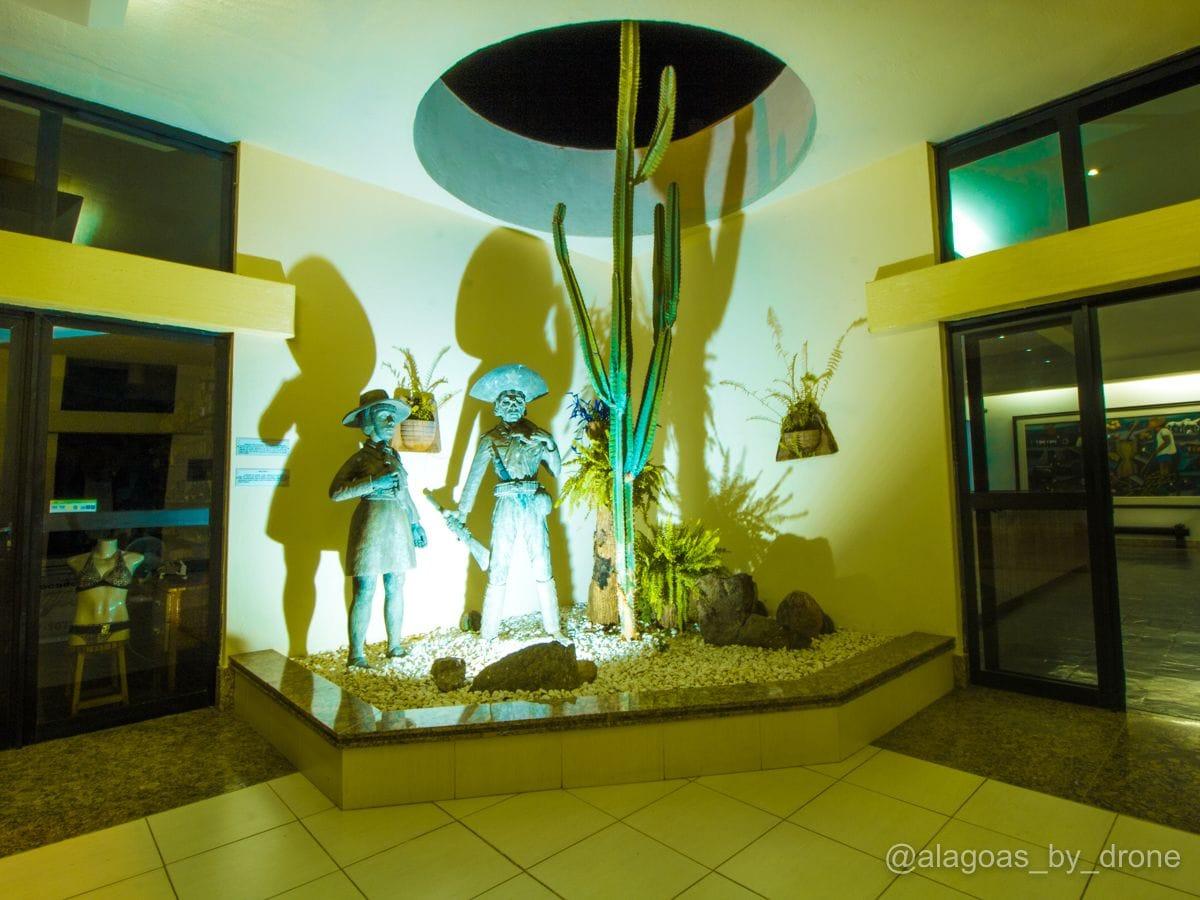 image-housing-carousel