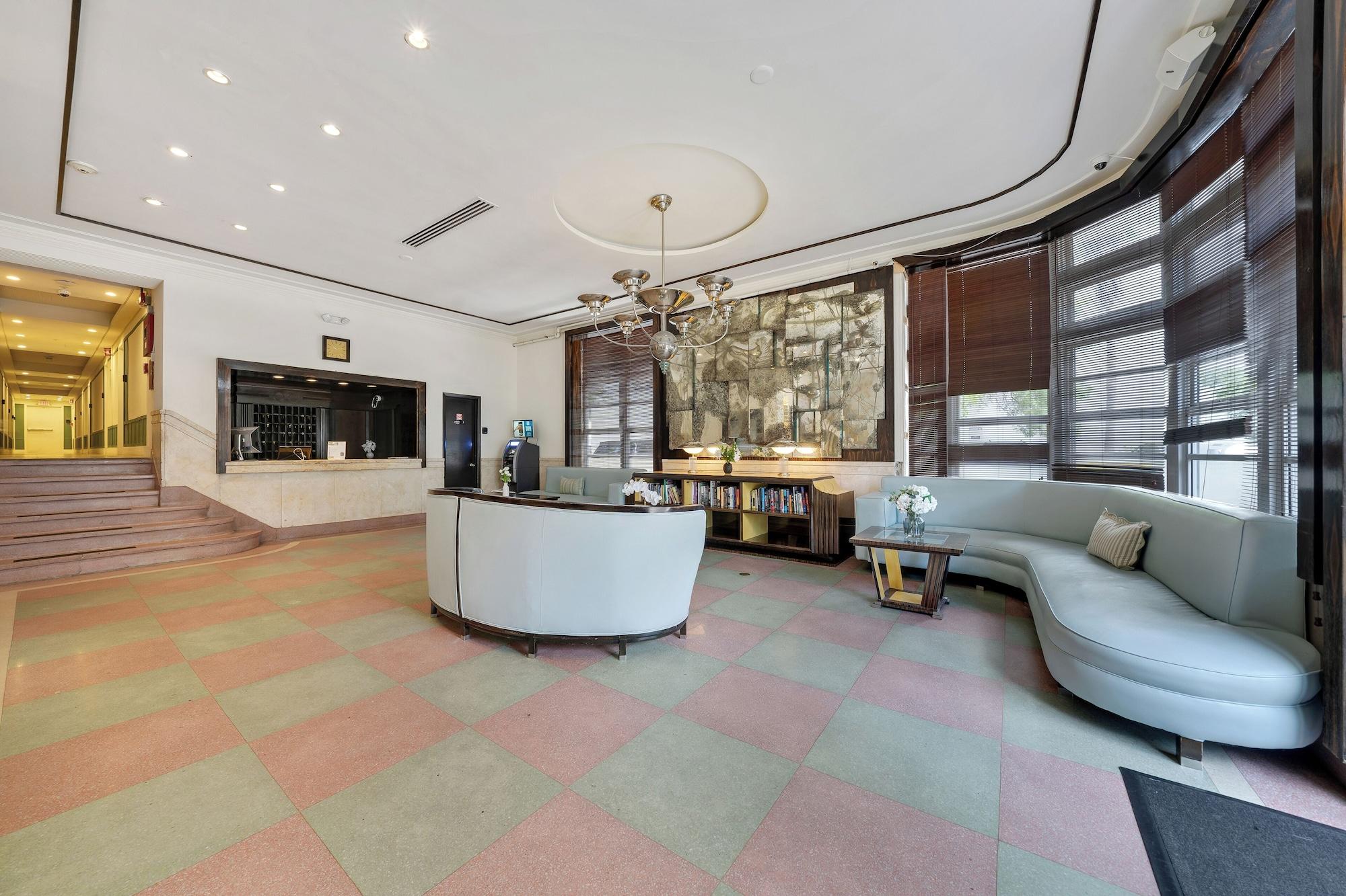 image-housing-carousel