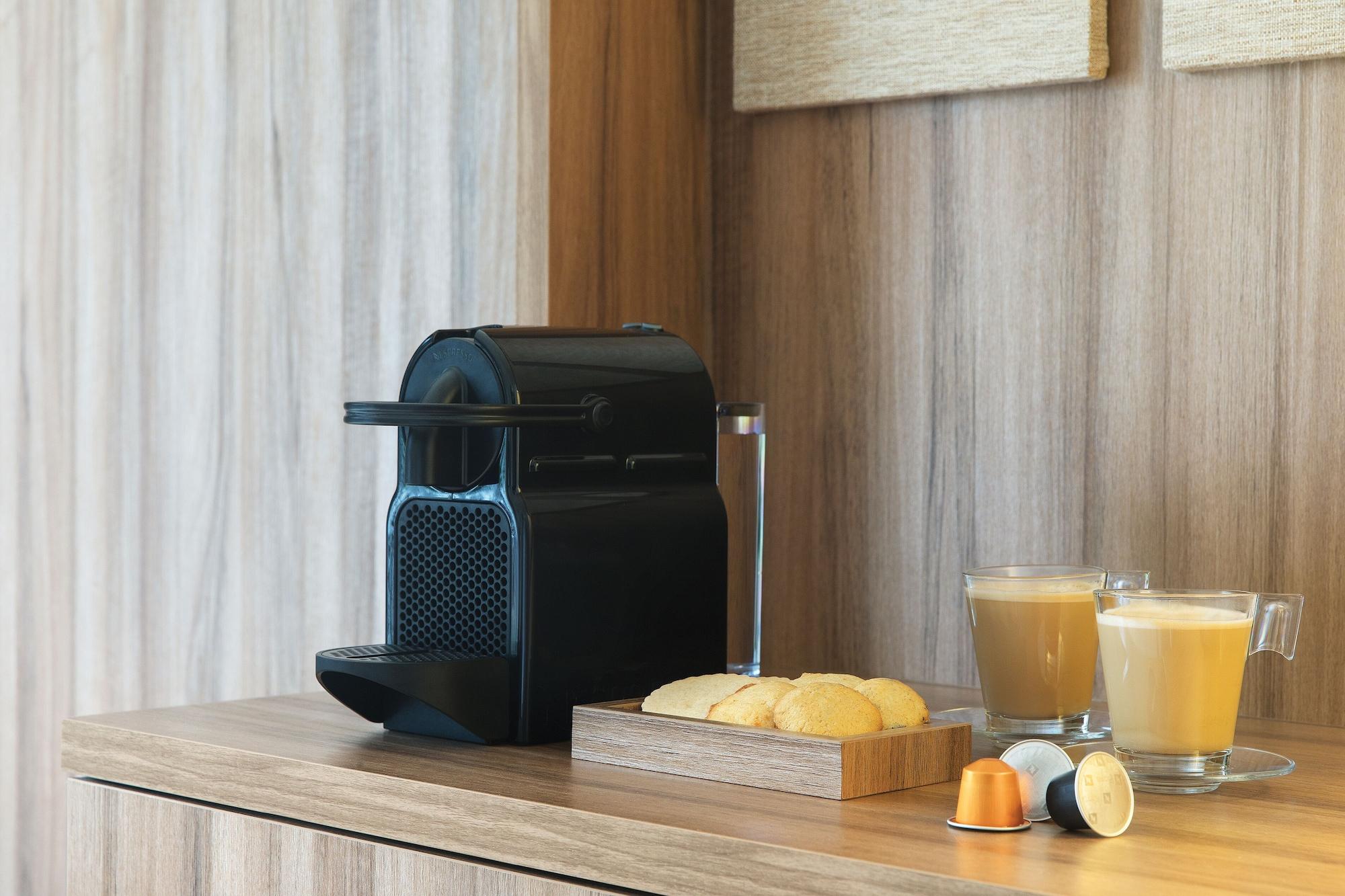 Honeymoon Suite Pool View