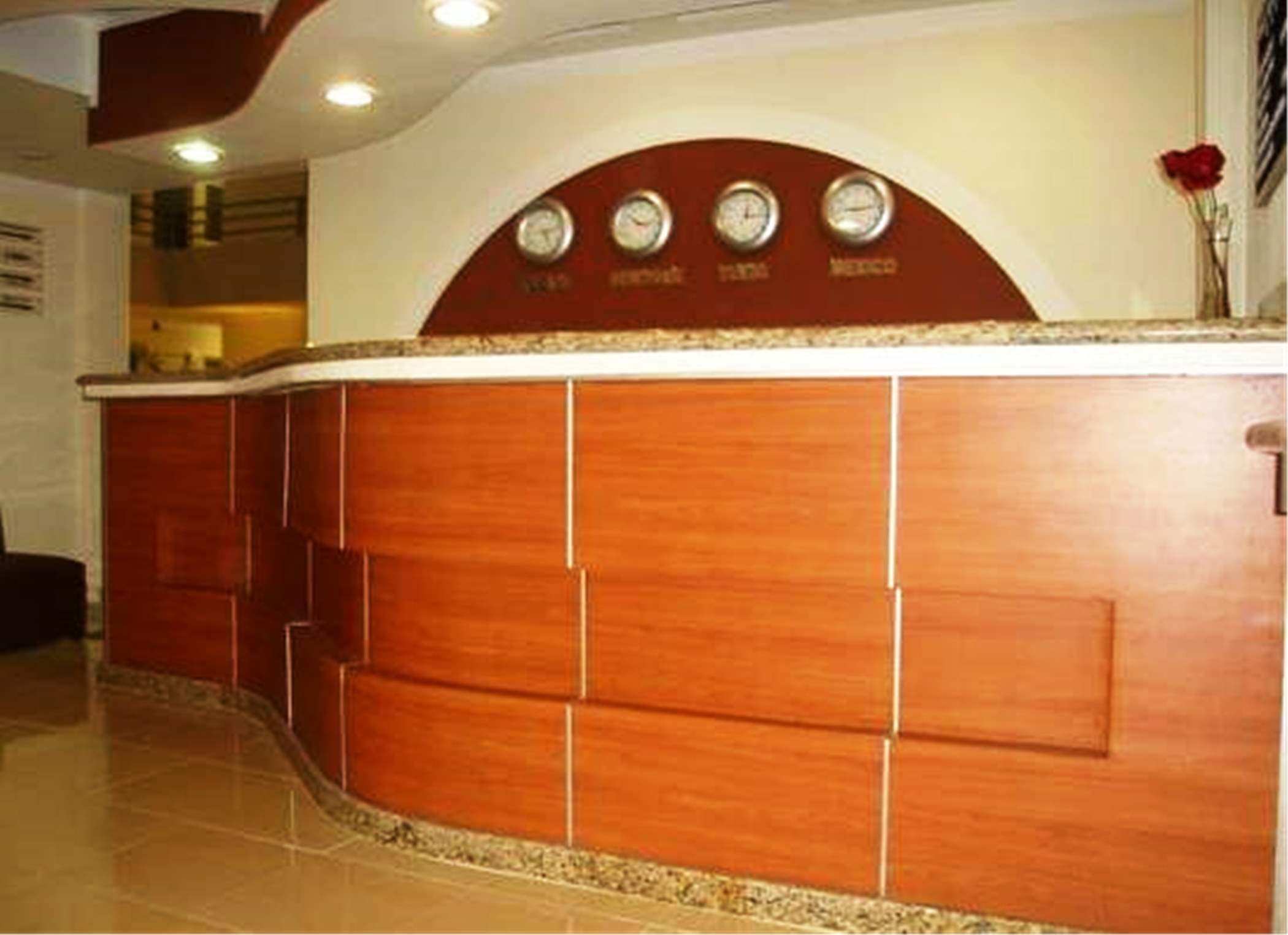 image-housing-carousel