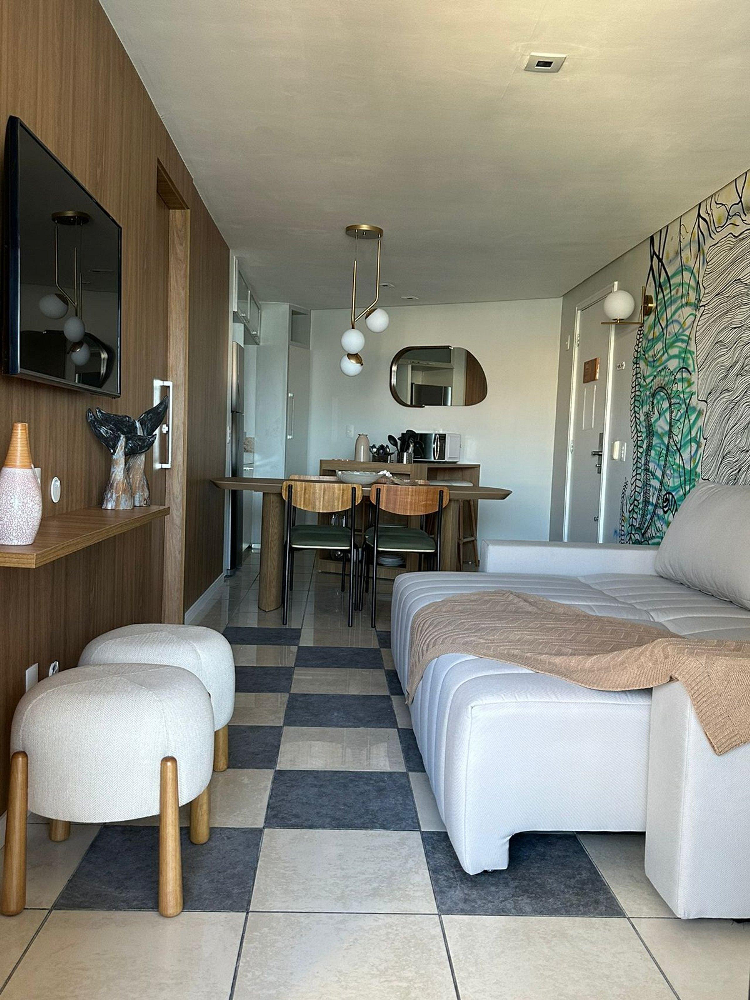image-housing-carousel