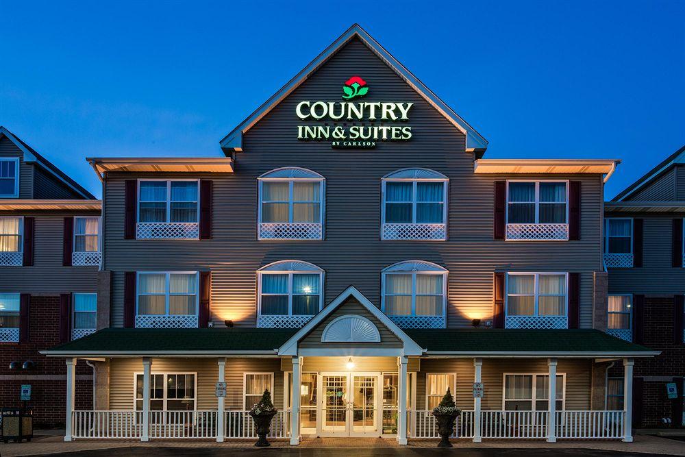 Country Inn & Suites by Radisson, Crystal Lake, IL image