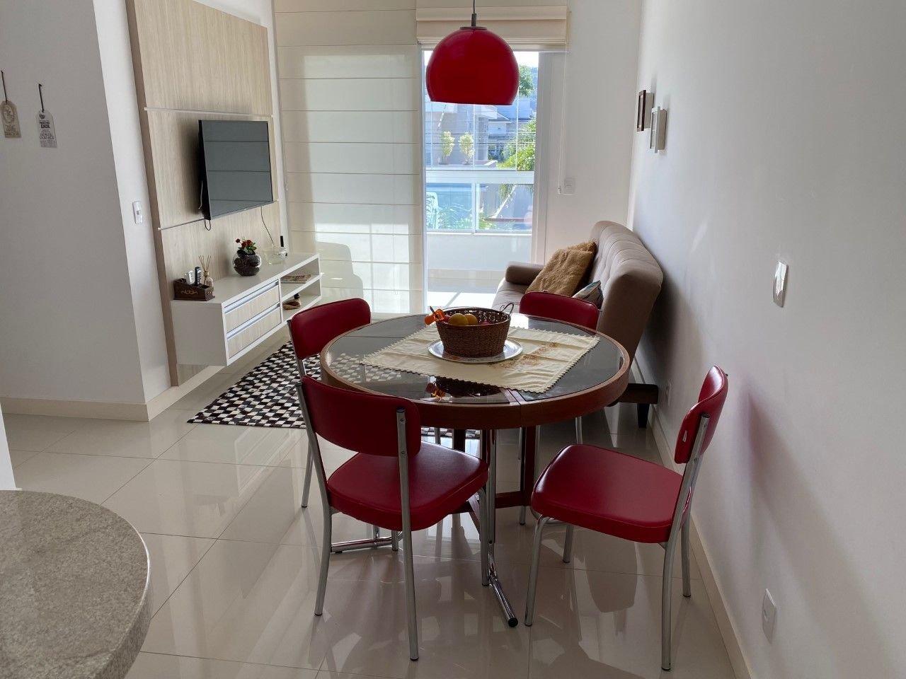 image-housing-carousel