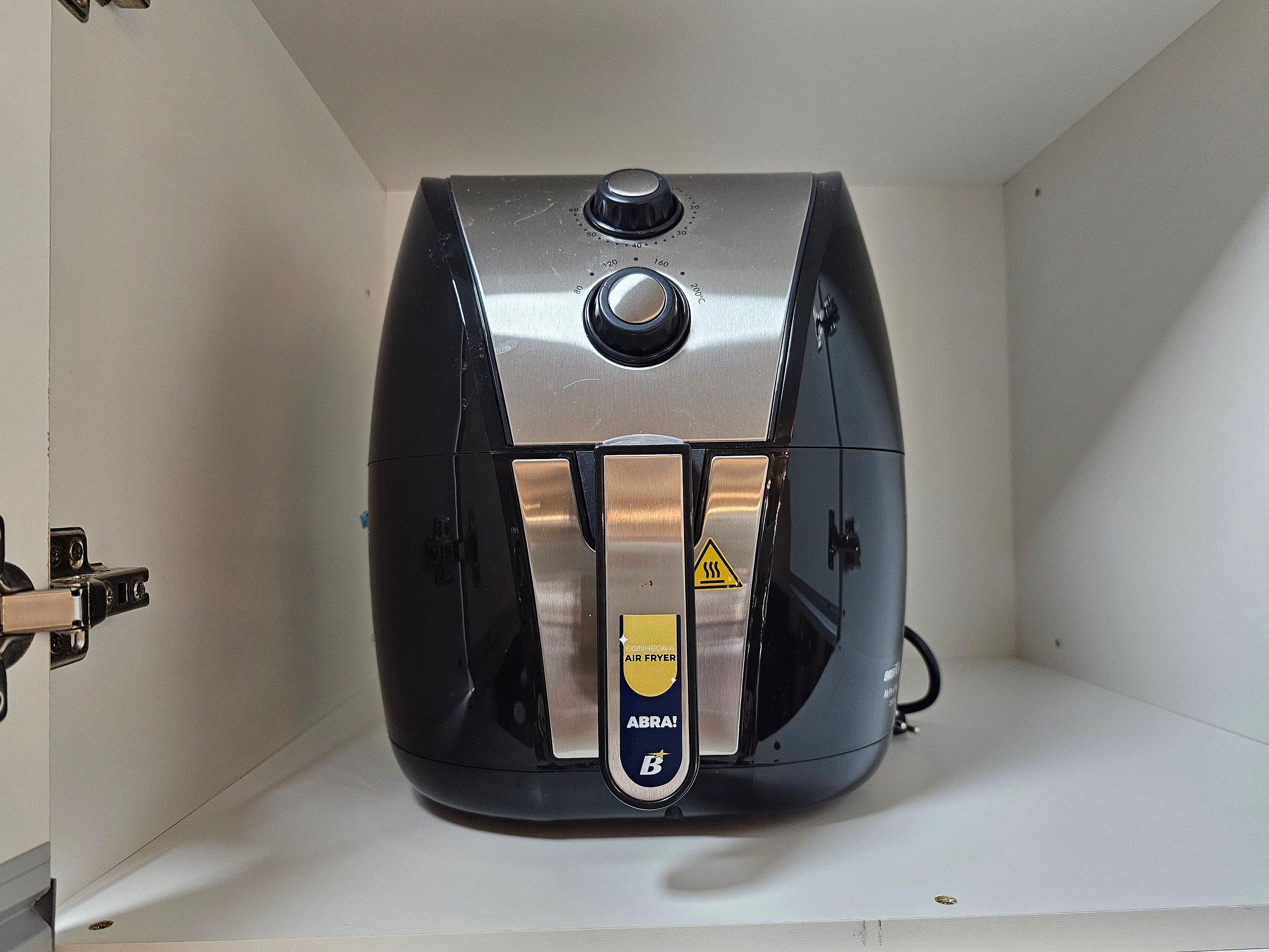 image-housing-carousel