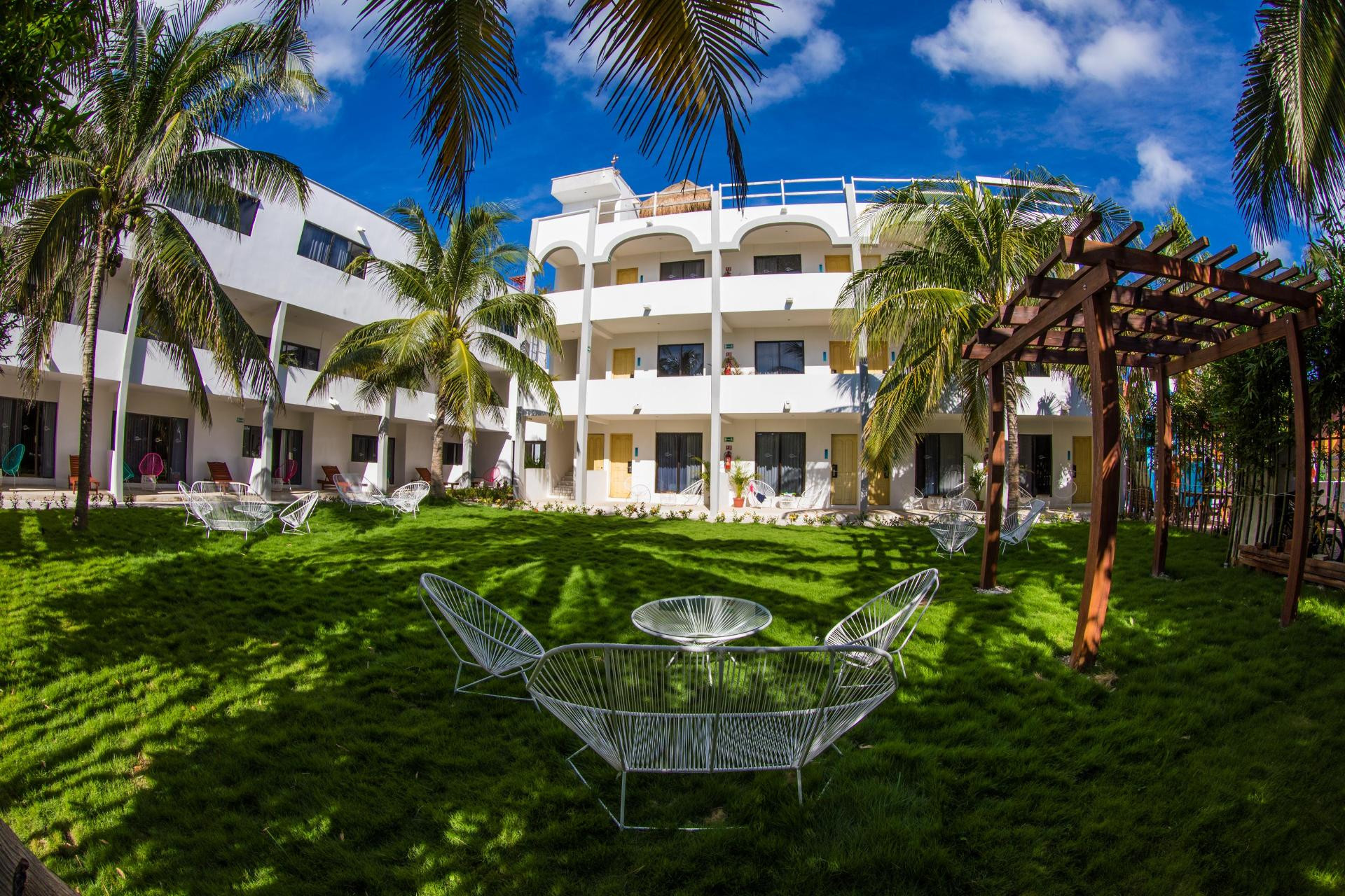 image-housing-carousel
