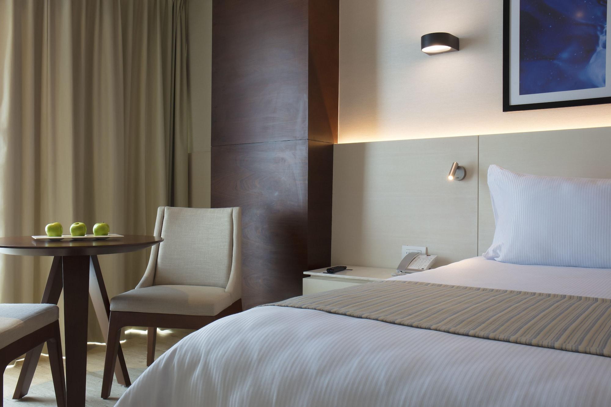Altitude Corner Suite Ocean Front