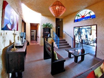 image-housing-carousel