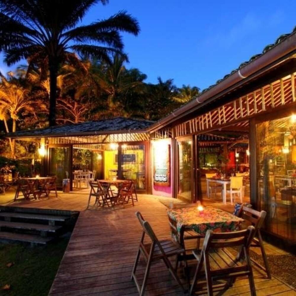 image-housing-carousel