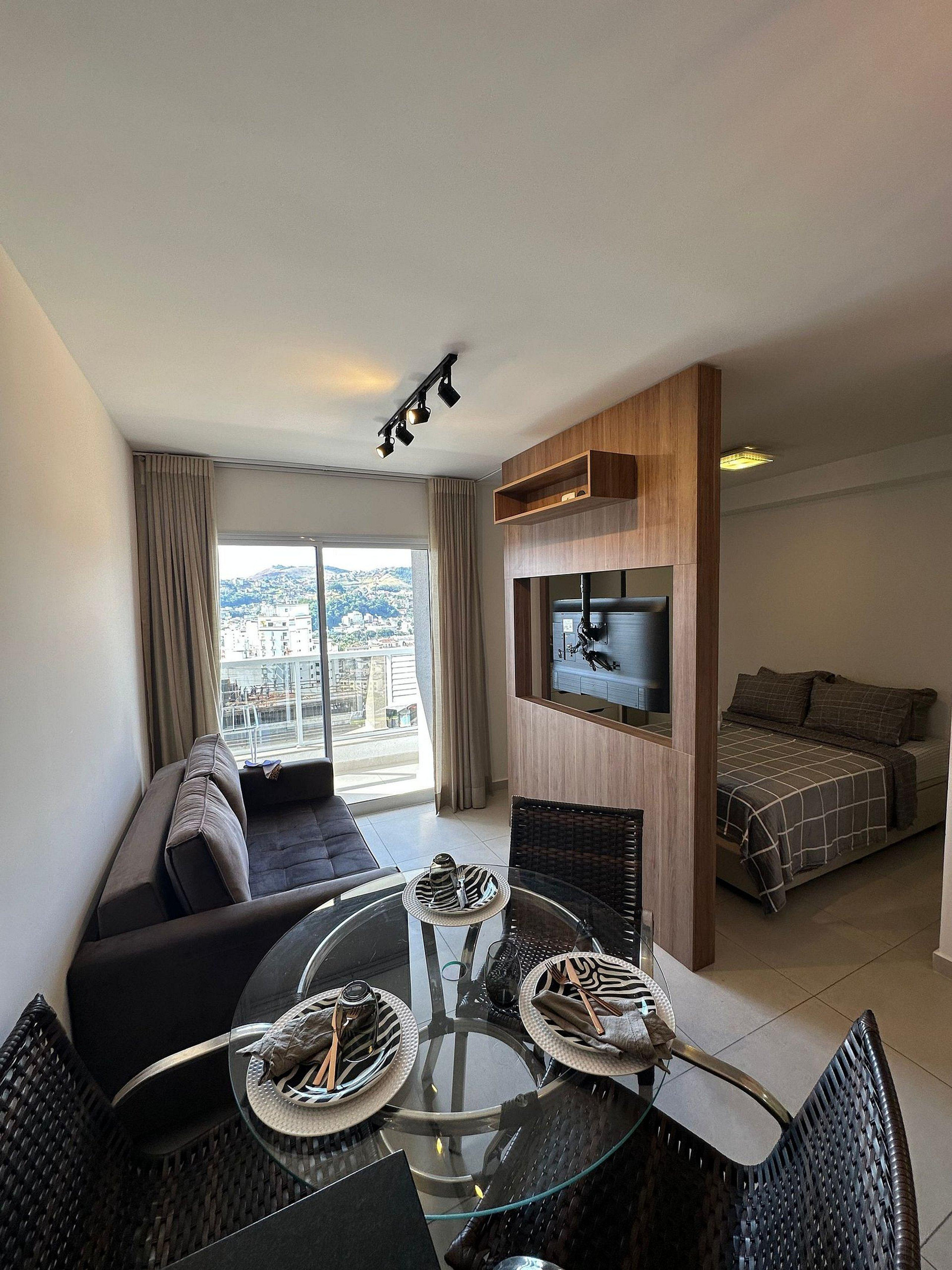 image-housing-carousel