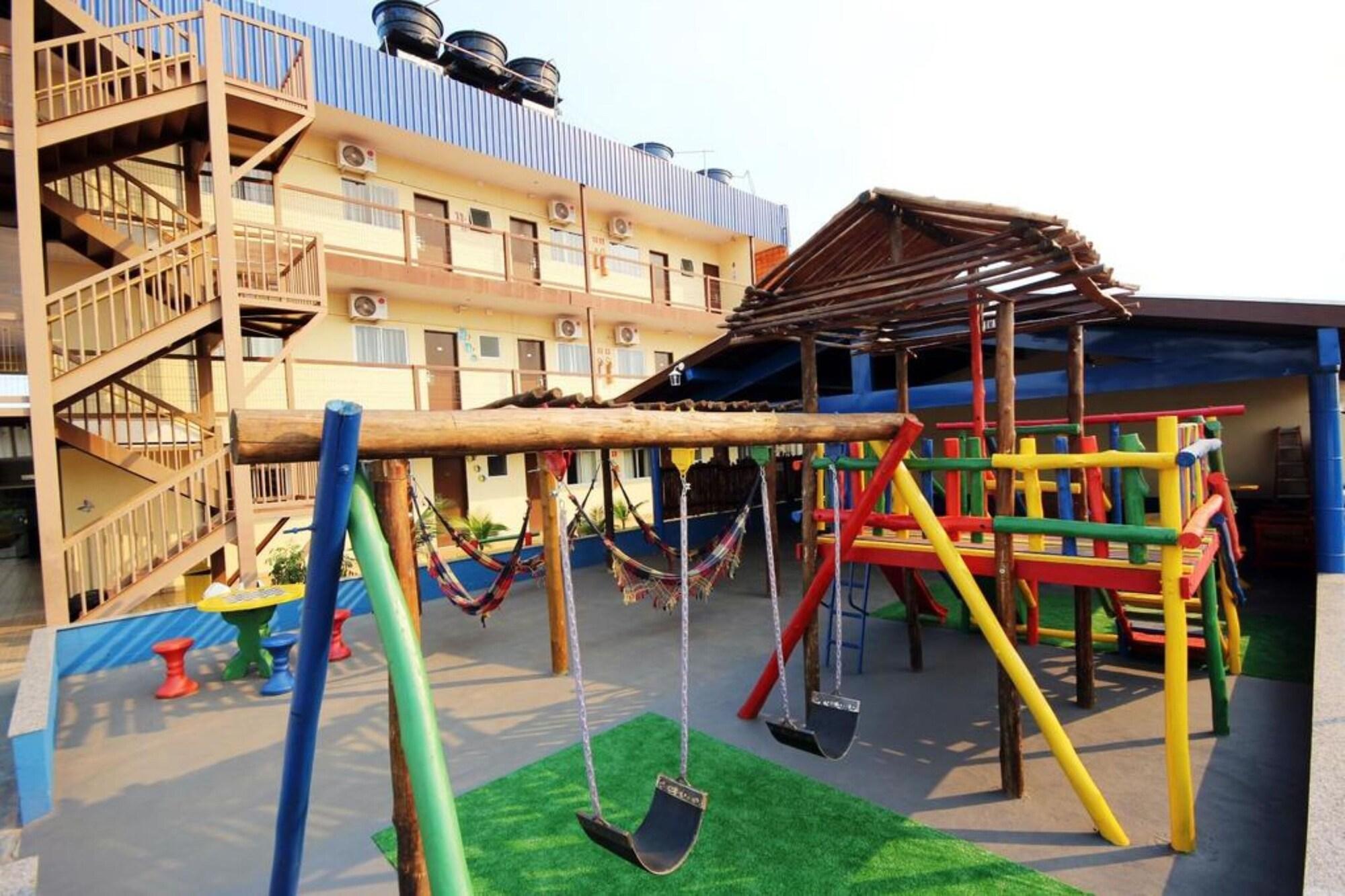 image-housing-carousel