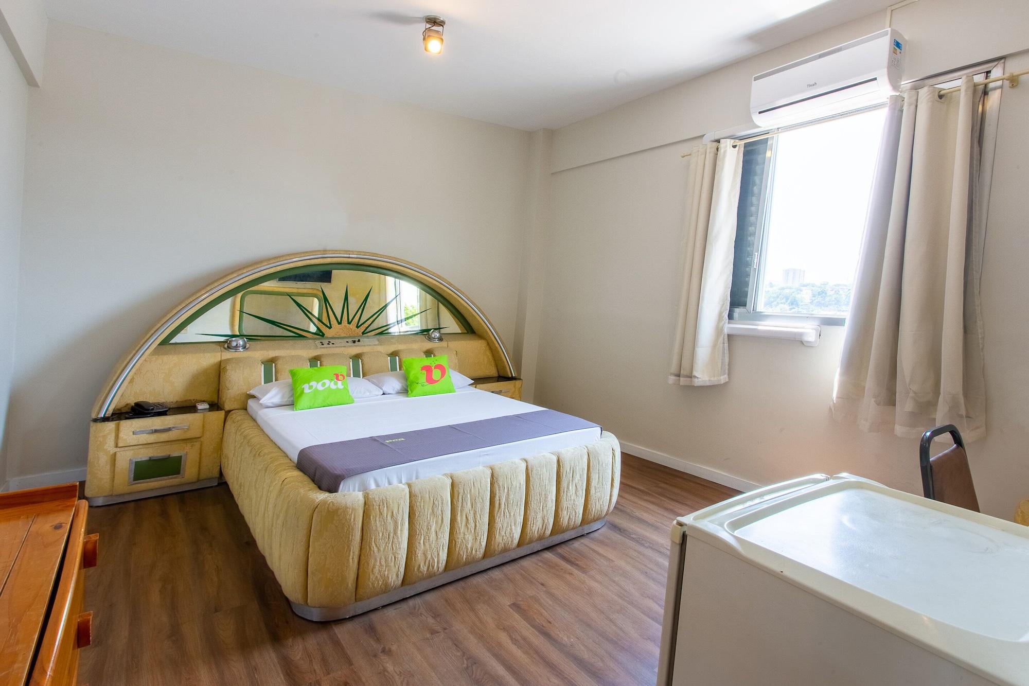 image-housing-carousel