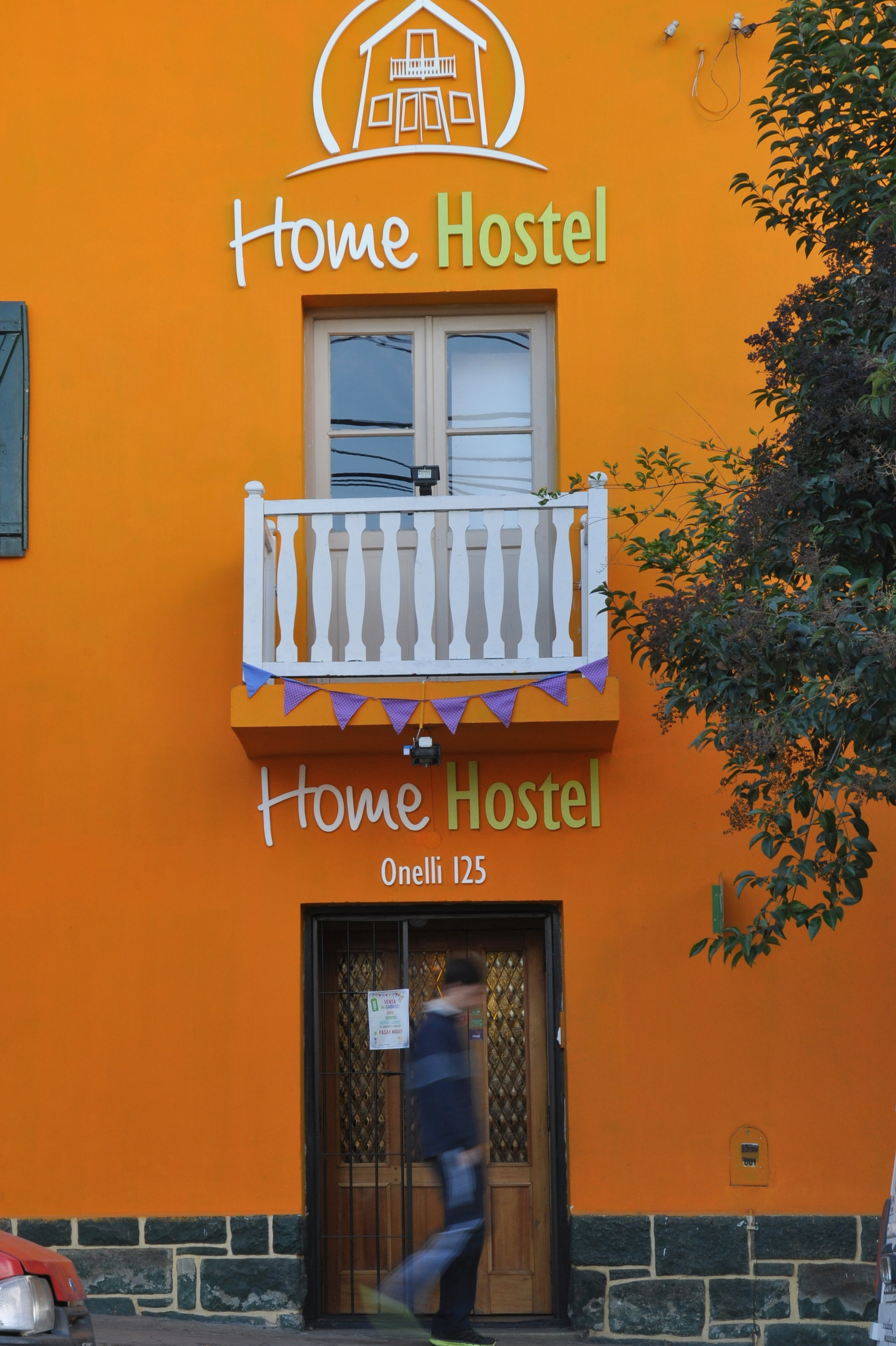 image-housing-carousel