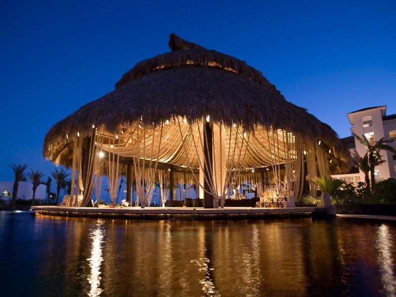 image-housing-carousel