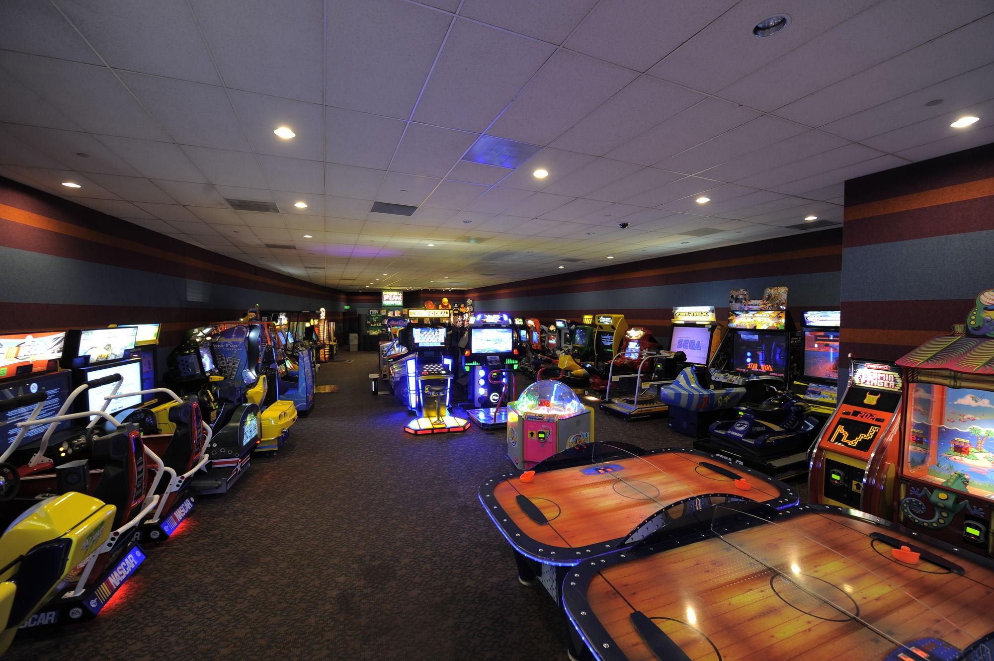 image-housing-carousel