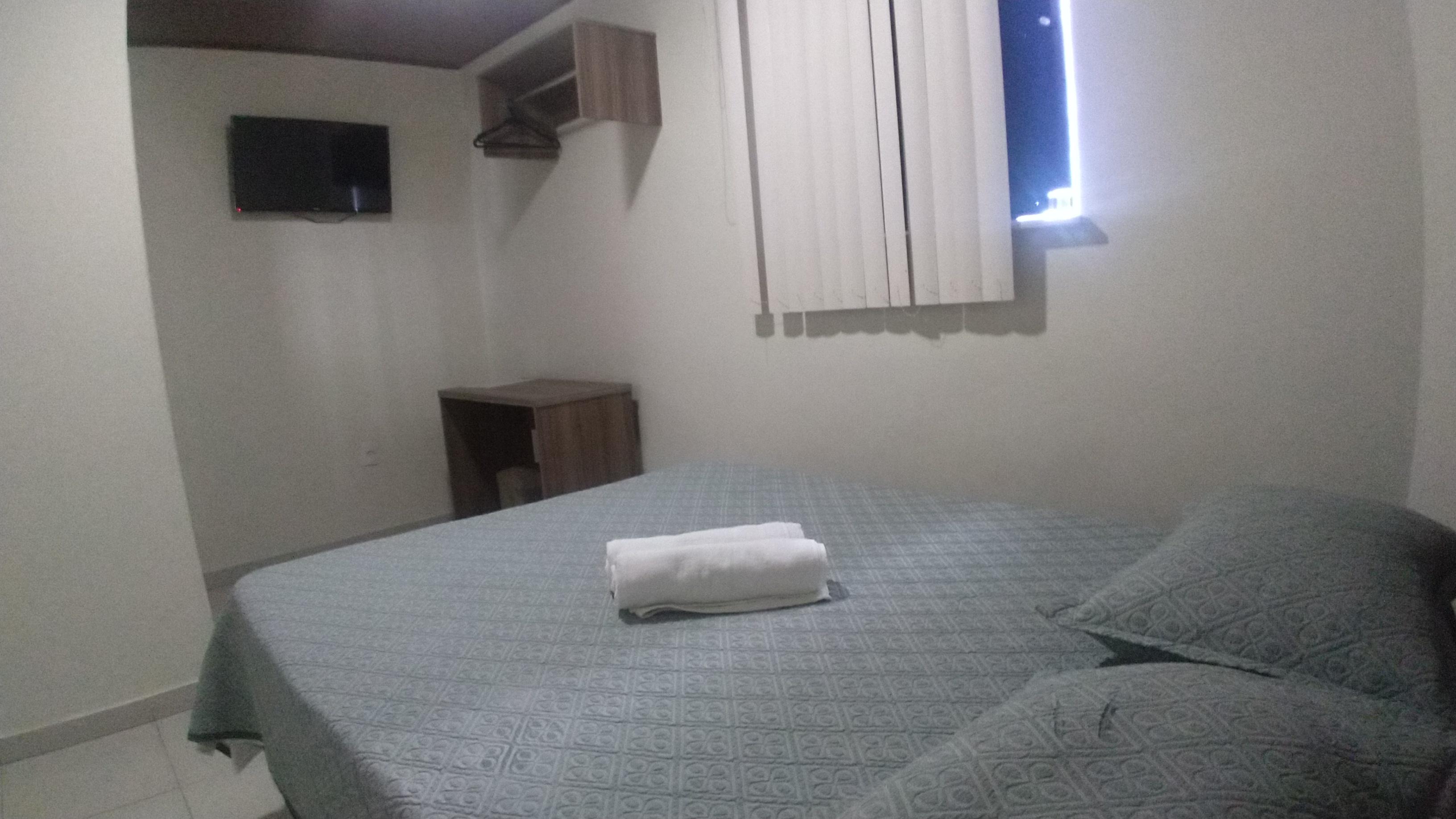 image-housing-carousel