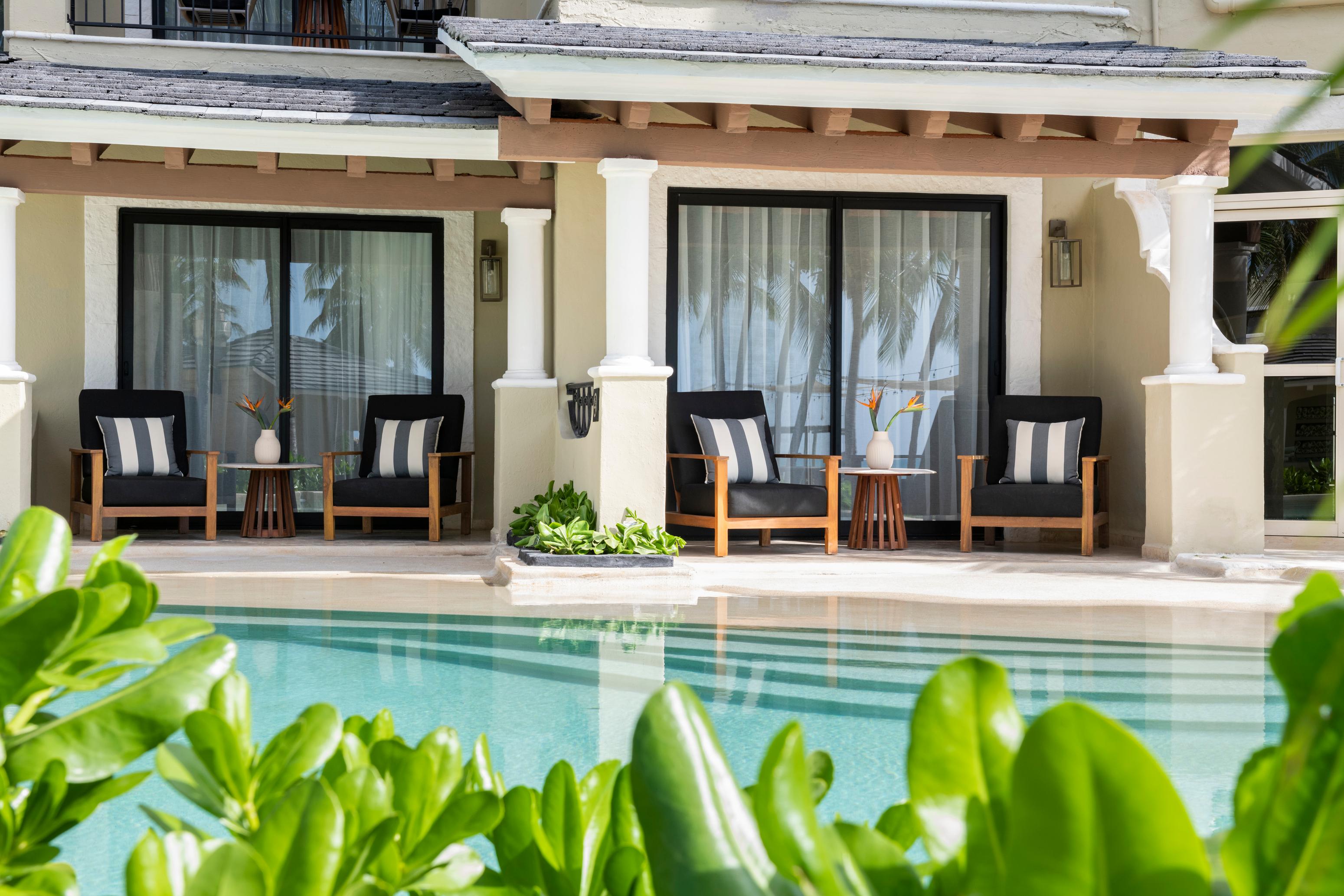 Suite Estándar con Vista al Jardín