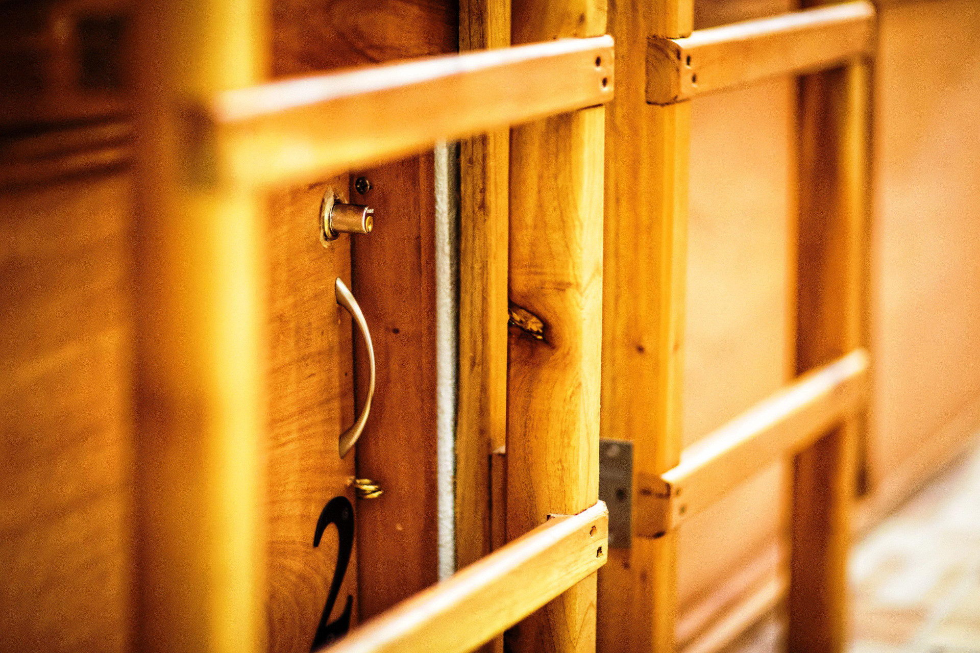 image-housing-carousel