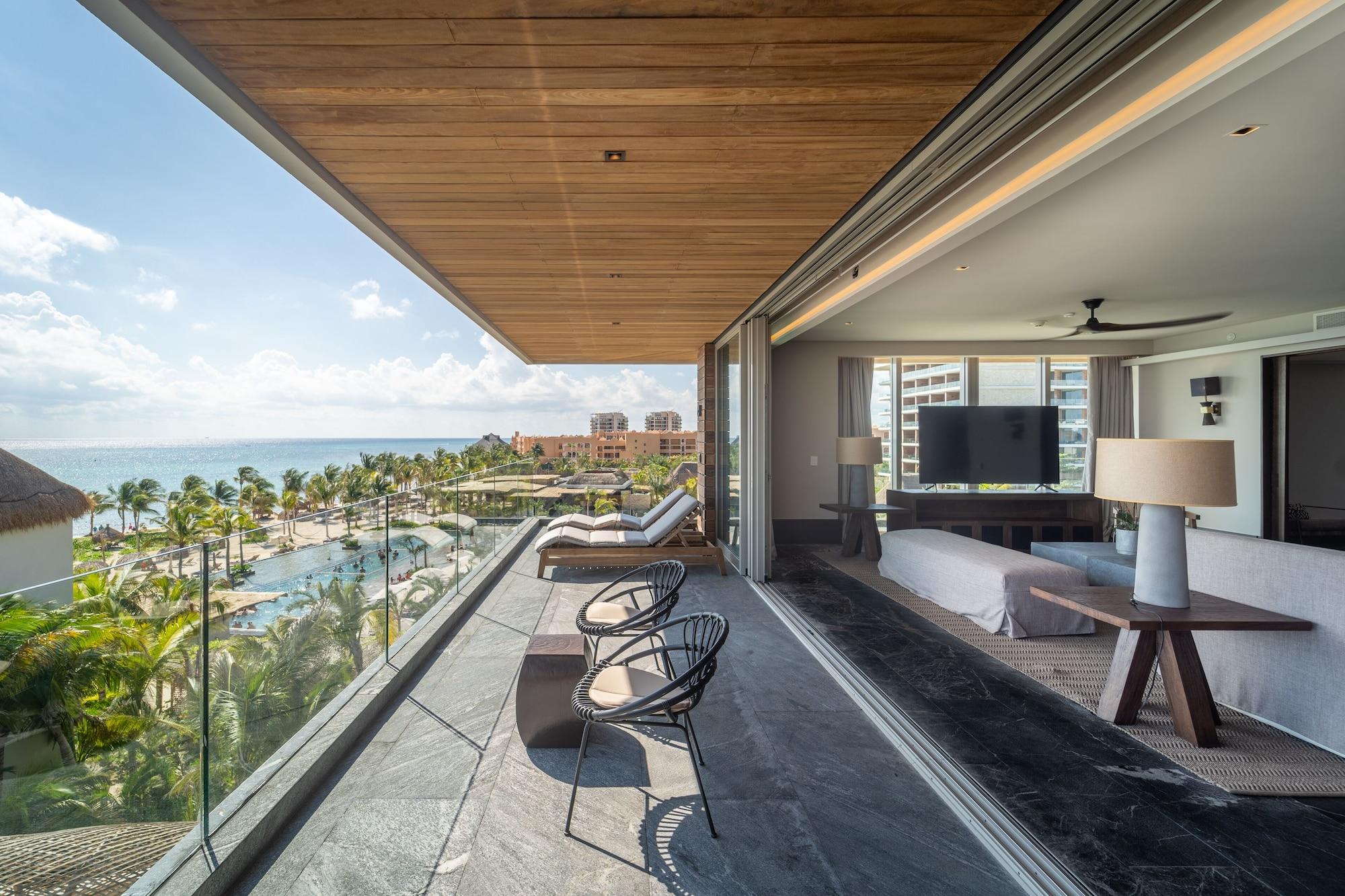 Panoramic Suite Ocean Front
