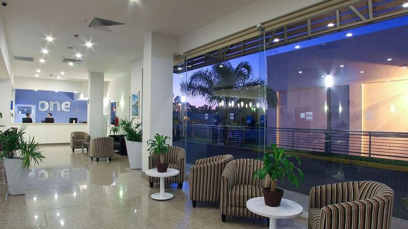 image-housing-carousel