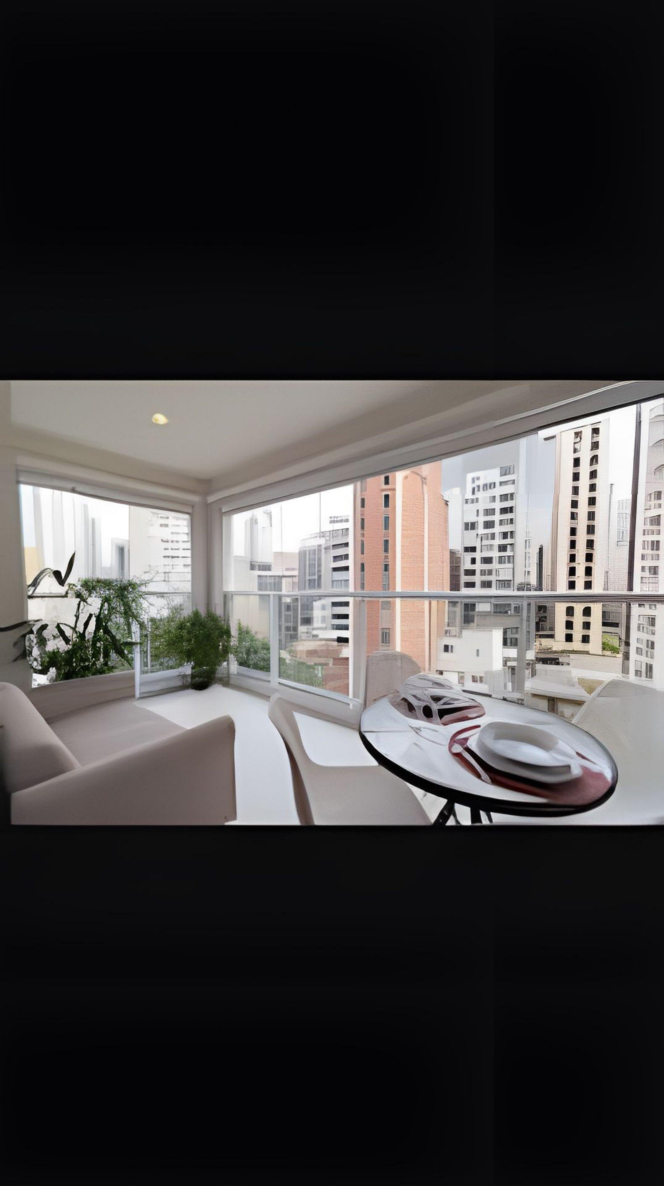 image-housing-carousel