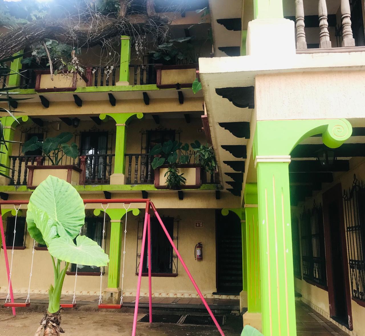 image-housing-carousel
