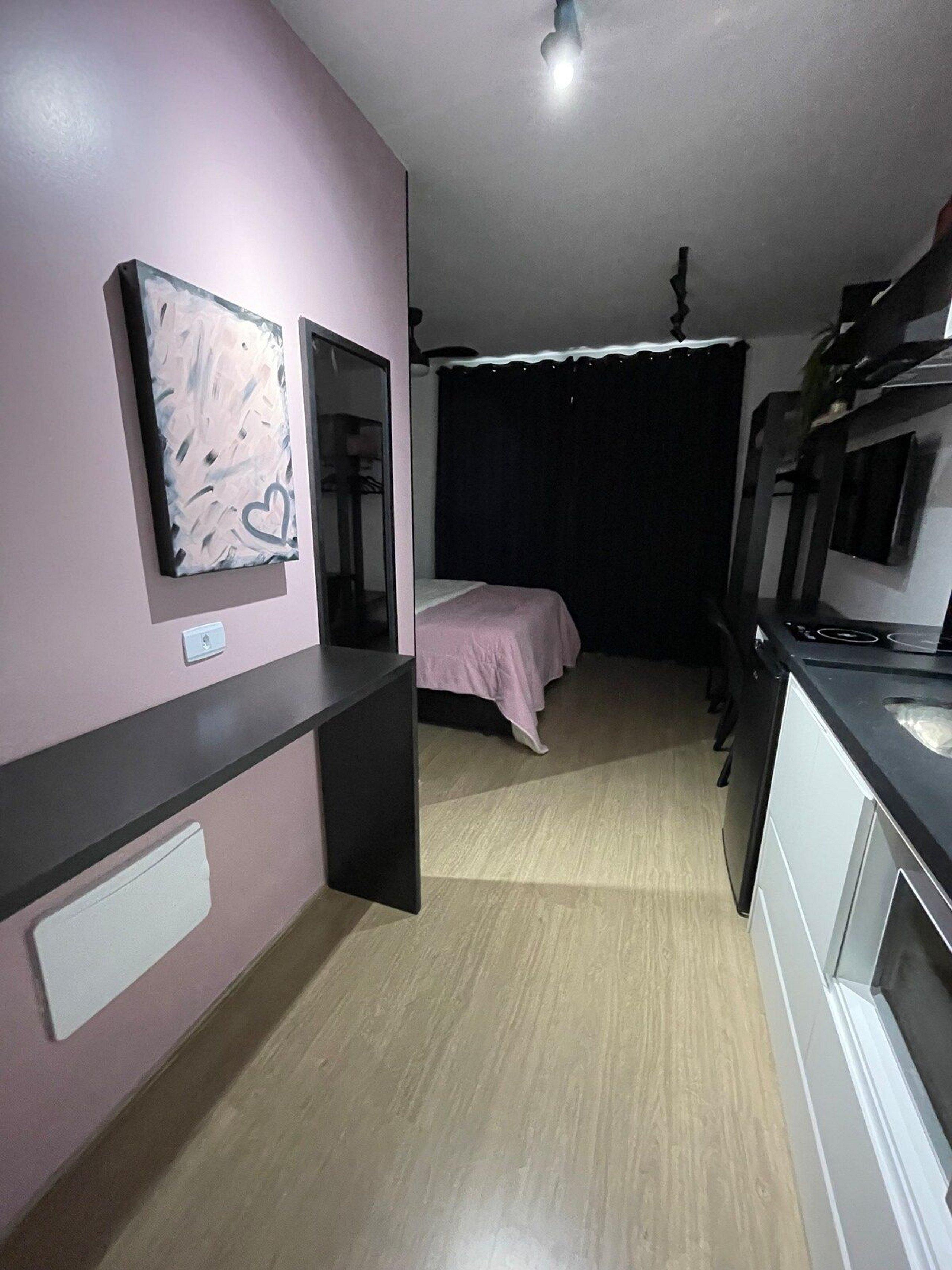 image-housing-carousel