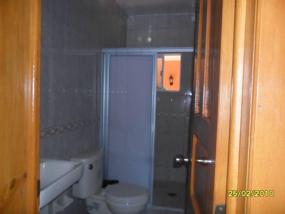 image-housing-carousel