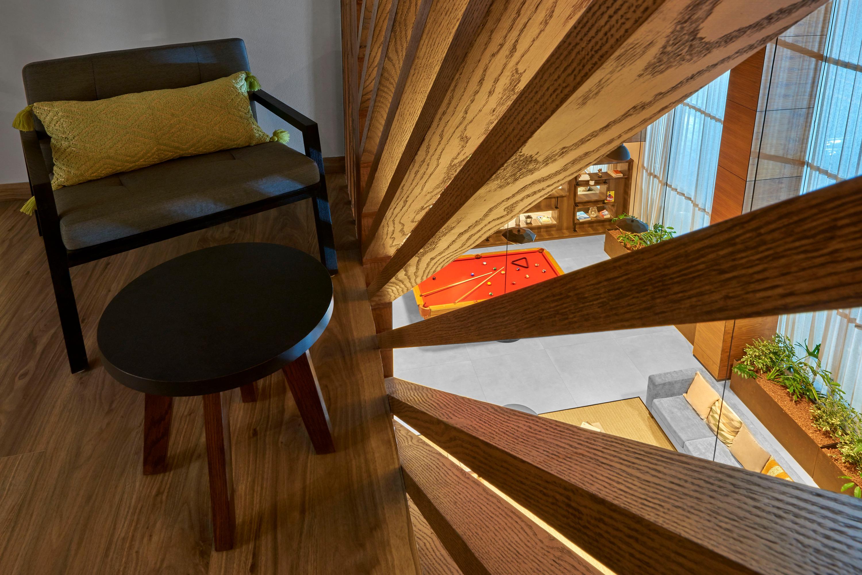 image-housing-carousel