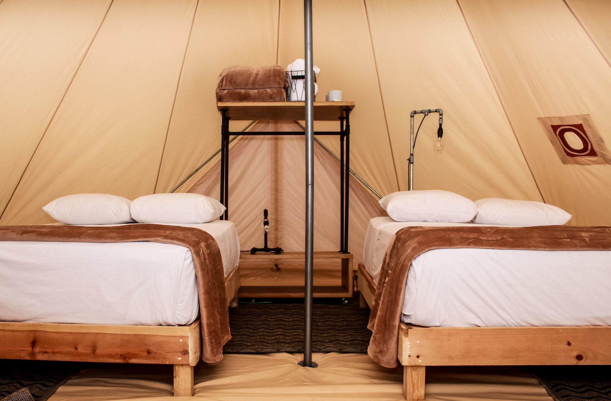 image-housing-carousel