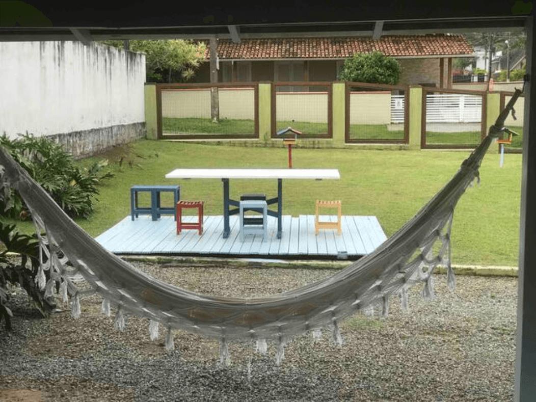 image-housing-carousel