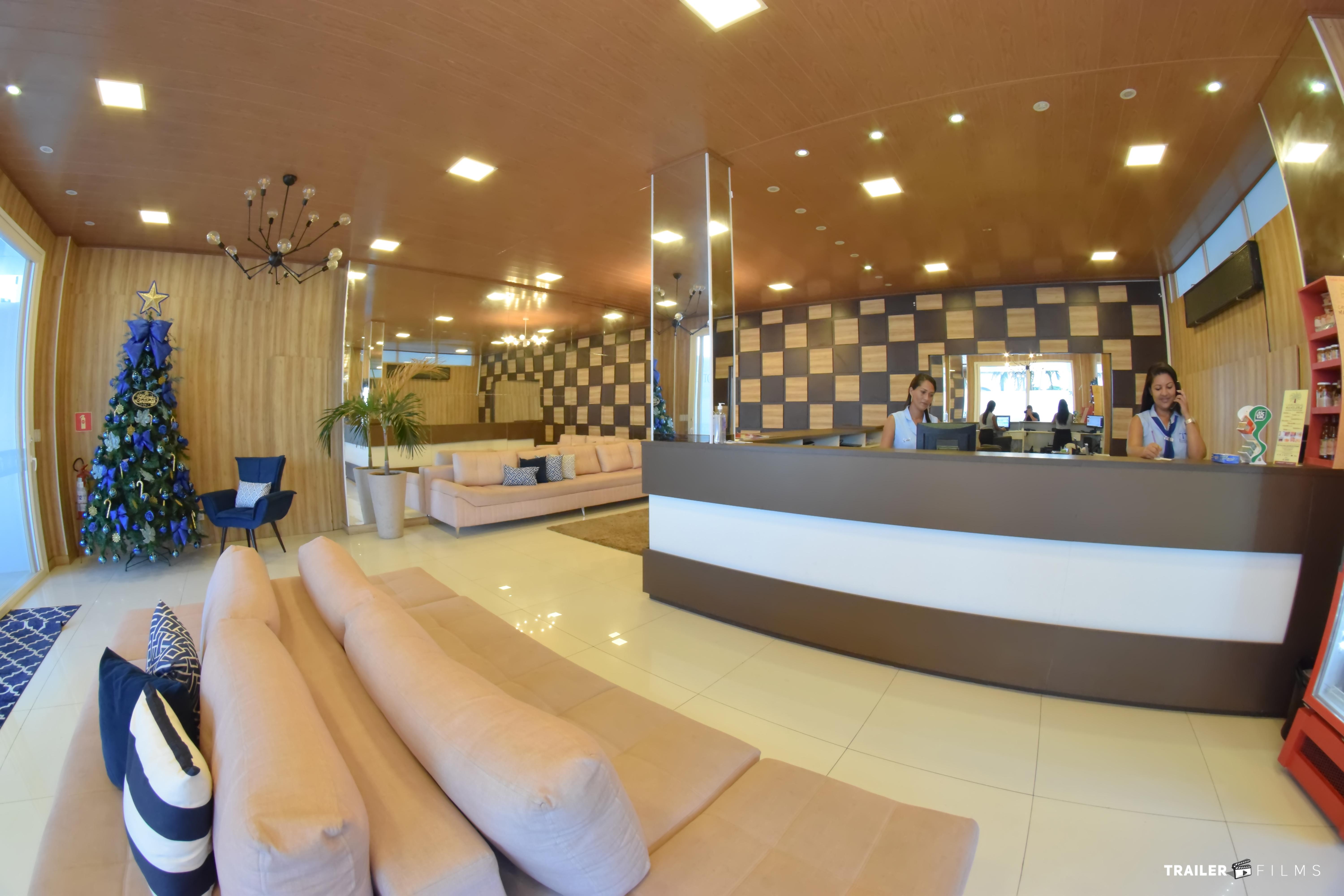 image-housing-carousel