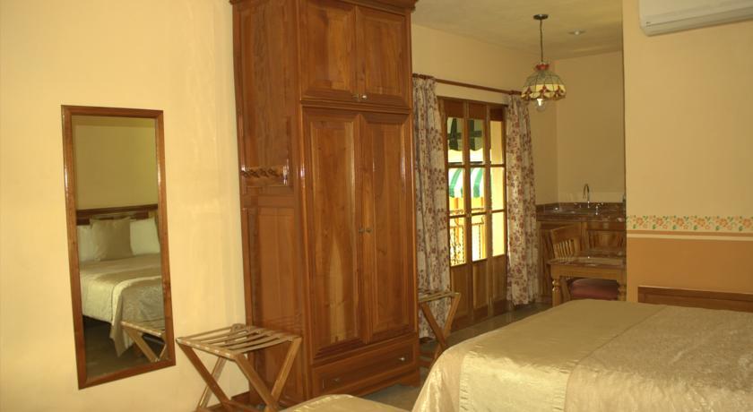 image-housing-carousel